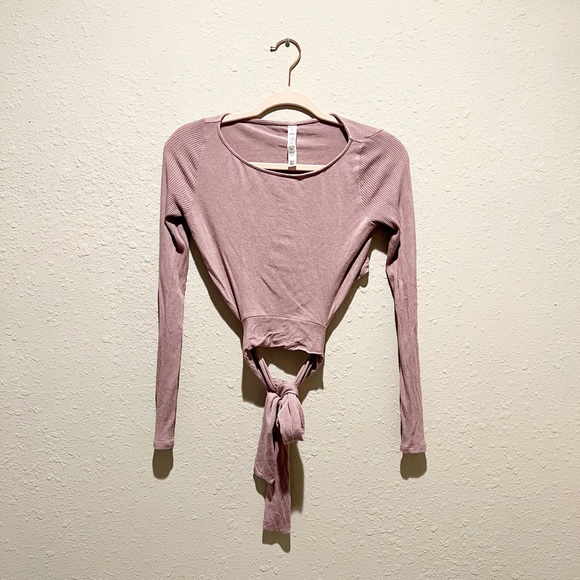 Alo Yoga Barre Long Sleeve Tie-Waist Crop Top Mauve Pink Dusted Plum Medium M - Picture 2 of 8